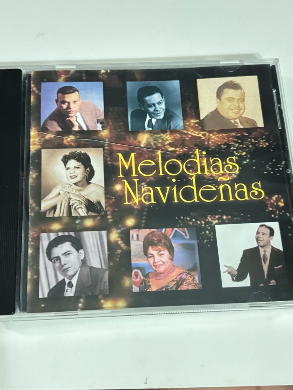 Melodias Navidenas
Christmas CD with portraits of seven musicians